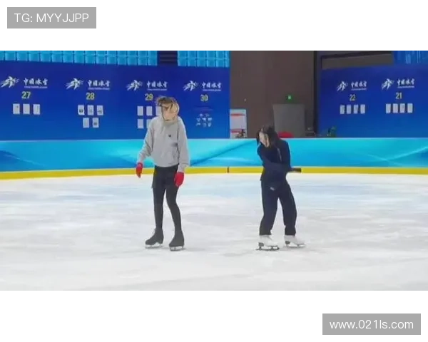 梦幻联动隋文静探访圣西罗球场